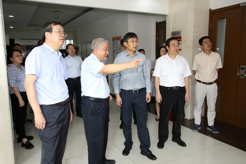 陕西省文物局罗文利一行来校调研